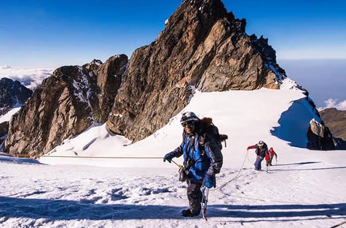 9 Days Rwenzori Mountain hiking Safari
